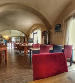 Mala Cafe Bistro Weinbar