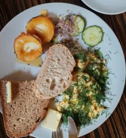 Mala Cafe Bistro Weinbar